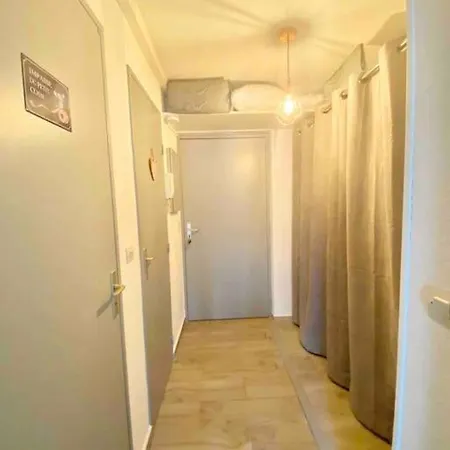 Studio Lorius Proche Centre Et Plage Διαμέρισμα *